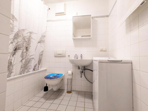 2-Zimmer-Monteurwohnung mit Balkon - Ludwigsfelde bei Berlin - Küche & Bad - Free WiFi (2-Zimmer-Monteurwohnung mit Balkon - Ludwigsfelde bei Berlin - Kuche & Bad - Free WiFi) in Ludwigsfelde