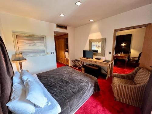 hotel photo