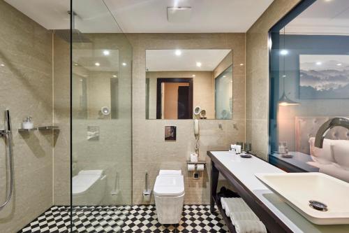 room detail thumbnail 2