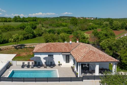Villa "M" in Filipana