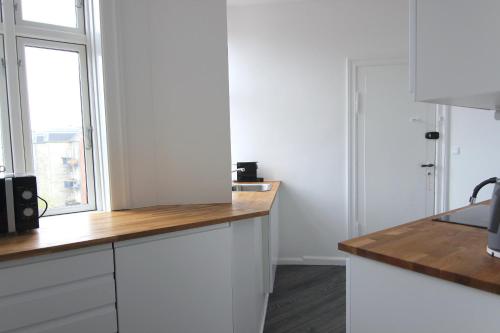 2-BR w a balcony in Frederiksberg C - 189, Копенгаген (фото 3)