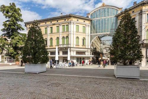 Theater venice apartment