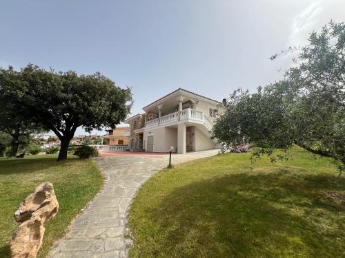 2 bedrooms, 4 beds