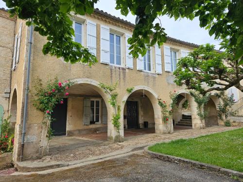 Viesnīcas āriene, Agréable chambre, salle de bain privative, la plaçotte (Agreable chambre, salle de bain privative, la placotte) in Saint-Clar