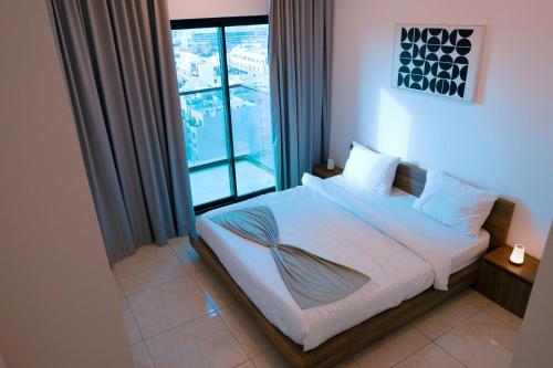 Stylish 1 Bedroom With Amazing View - image 9