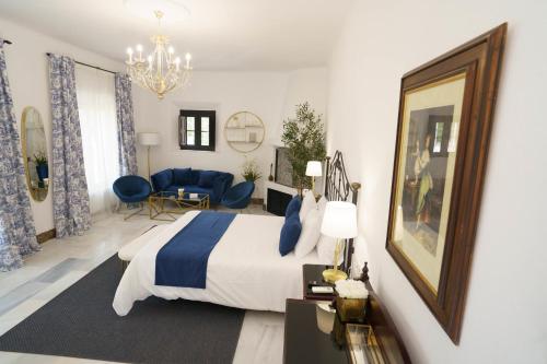 Deluxe Double Room with Balcony room in Hotel Boutique Palacio De La Duquesa