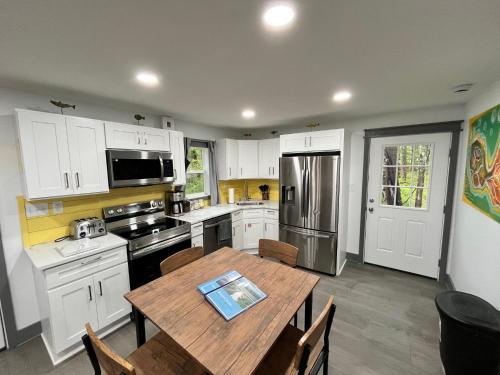 Bear Run Bungalow - image 10