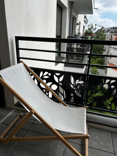 ระเบียง/ชานเรือน, Modern appartement in นอร์จ ซูร์ มาร์น
