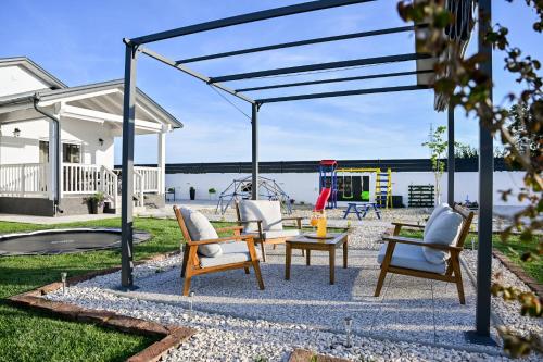 บริการและสิ่งอำนวยความสะดวก, Holiday home Aprilis with pool, jacuzzi and sauna in กาโลวัซ