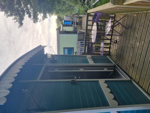 Glamping Hut - Riverview 3 Glamping Hut - Riverview 3