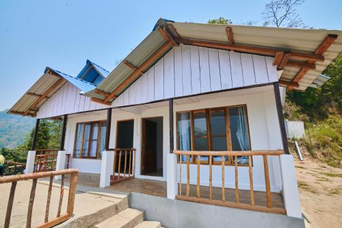 Exterior view, Skyline Retreat Lungchu in Rishop