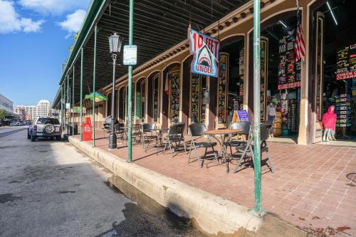 Historic Strand Lofts by 3rd Coast Getaways