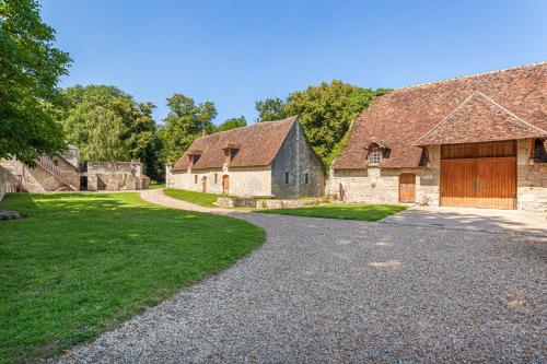 The Chateau de Paradis, an elegant estate located in the Loire Valley