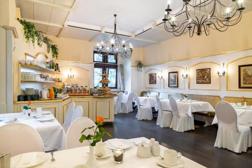 Ételek és italok, Burghotel Staufenberg in Staufenberg (Giessen)