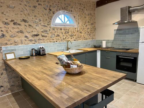 virtuve, Gîte de L'Oliviade - Campagne & Confort (Gite de L'Oliviade - Campagne & Confort) in Saint-Arnoult-des-Bois