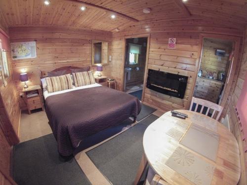 Cypress Log Cabins Accommodation