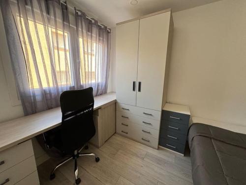 Centro ciudad A 7 minutos andando a Gibraltar Centro ciudad A 7 minutos andando a Gibraltar