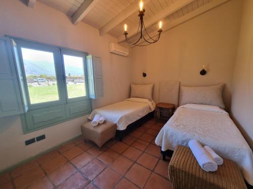 2 bedrooms, 3 beds