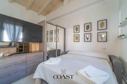 St Simplicius House - main image