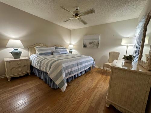 Kingsmere Villa Luxurious Retreat In The Meadows in Sarasota, USA
