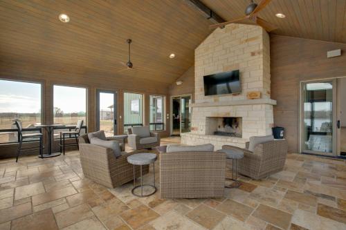 Sprawling Kaufman Home with On-Site Lake and Fire Pit, Kaufman