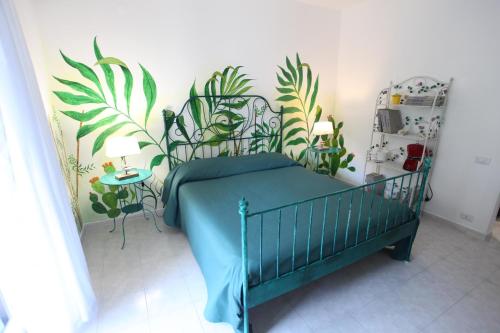 Jungle Rooms 3