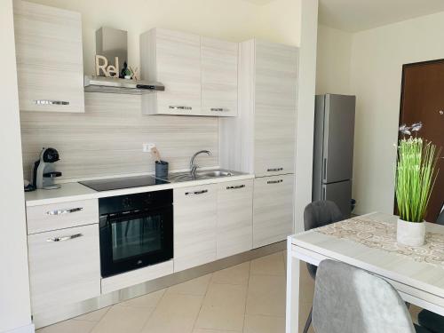 Deny & Carol's house - app. 33, Somma Lombardo (foto 9)