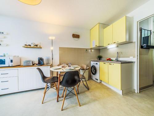 Studio Les Floralies II-13 by Interhome in Le Grau-du-Roi