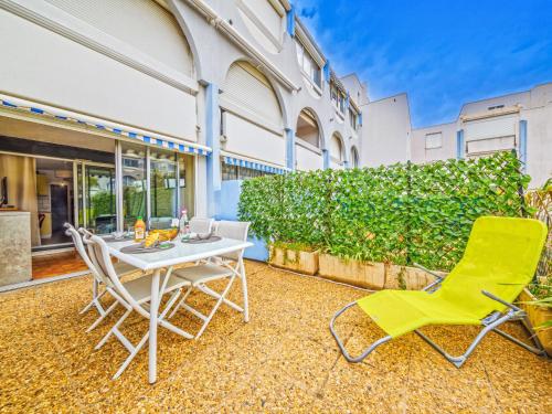 Studio Les Floralies II-13 by Interhome in Le Grau-du-Roi