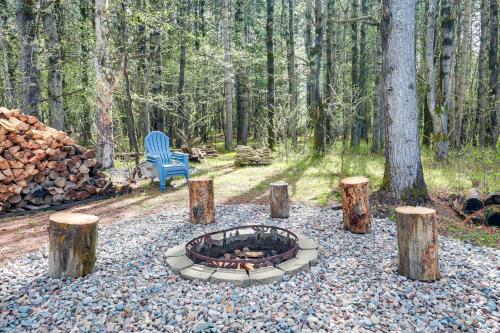 Wisconsin Cabin Hideaway 3 Mi to Lakes in Woodruff, USA