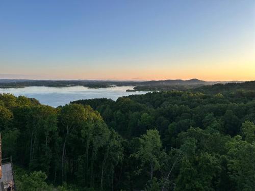 Mountain Waters w/ Theater+HotTub,Pool,GameRoom! Mountain Waters w/ Theater+HotTub,Pool,GameRoom!