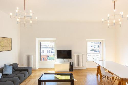 Giulio Cesare Penthouse Rental in Rome, Řím
