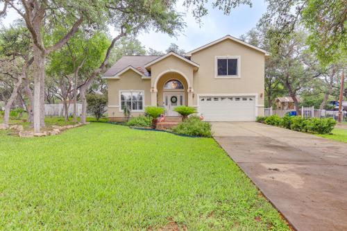 Spacious San Antonio Home with Grill and Private Yard! in San Antonio, USA