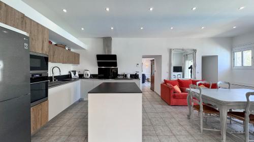 Très beau mas provençal proche Alpilles (Tres beau mas provencal proche Alpilles) in Barbentane