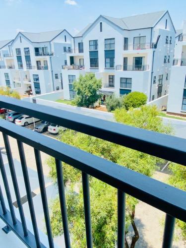 Vista exterior, A little sanctuary in Lethabong