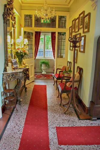 Innisfree House - image 8