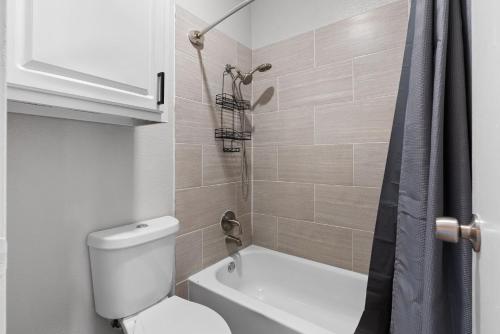 Updated 1BR Condo with Community Pool Near The Domain in Austin, USA