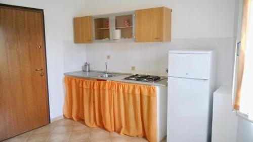 Apartment with one bedroom in Viterbo with balcony 40 km from the beach - image 5