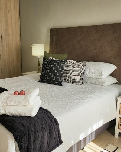 Double Room image 3