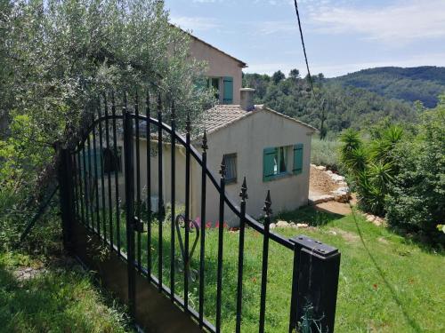 Detached villa with New pool!! Partial air-conditioning, set in a secure private garden, 800 metres from medieval village