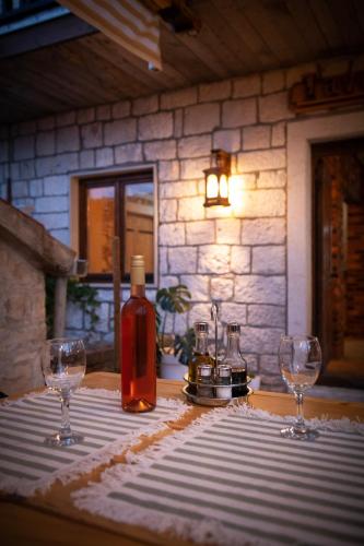 Restoran, Taverna & Rooms in Pulau Brac