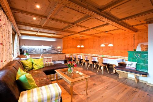köök, Chalet Tschallener in Ried Im Oberinntal