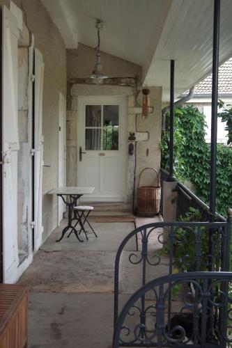 Вхід, B&B Au Pain Quotidien in Givry