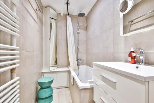 Appartement chaleureux au cœur de Montmartre - image 9