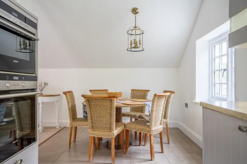 Létesítmények, Pheasant House in Dunsley