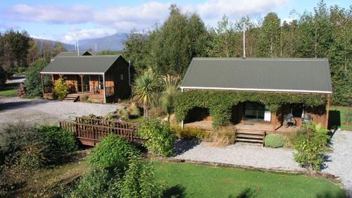 Lake Brunner Country Motel & Holiday Park The 4-star Lake Brunner Country Motel & Holiday Park offers comfort and convenience whether youre on business or holiday in Moana. The property offers guests a range of services and amenities designe