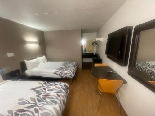 PT 6 INN in Evansville, USA