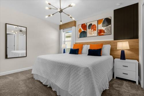 9 Bedroom- 5 Bathroom- Champions Gate 771Pb