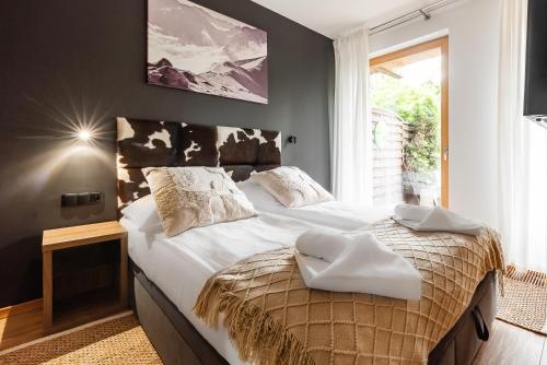 One-Bedroom Apartment image 7