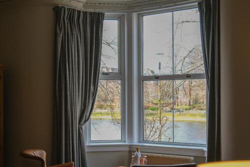 Glen Mhor Hotel - image 2